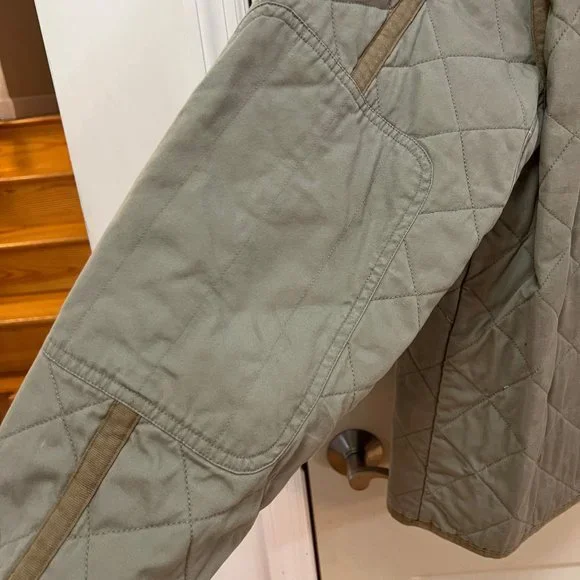 Orvis Men's XL 100% Cotton Quilted Snap front Sporting Coat Olive Green.